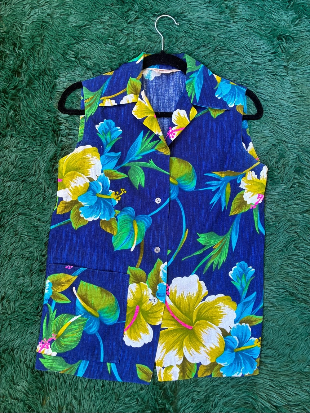 Vintage 60s Royal Hawaiian Bark Cloth Sleeveless Shirt